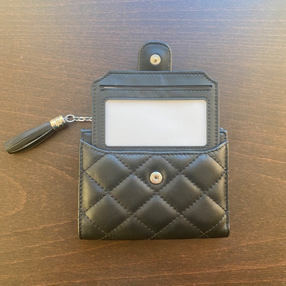 CHANEL WALLET BRAND NEW - Picture 4 of 5